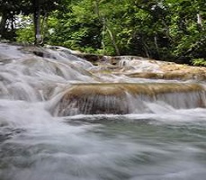 邓斯河瀑布和公园